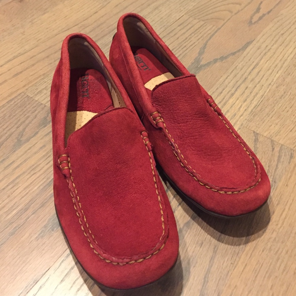 Born Suede Flats, size 6.5